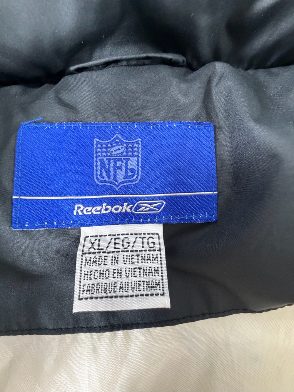 Reebok NFL Raiders Heavy Puffer Jacket Black Faux Fur Hood Mens XL Y2K Vintage - Picture 3 of 11